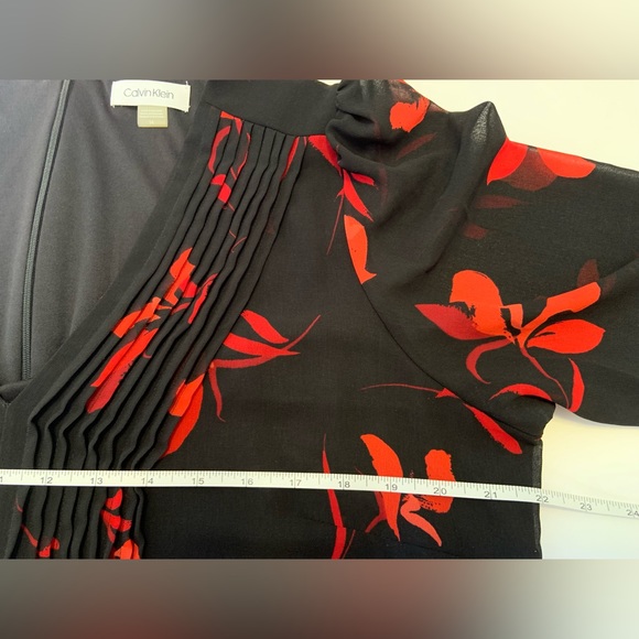 Calvin Klein Womens size 14 / L Black Red Floral Lined Blouse with Sheer Sleeves - Picture 13 of 16